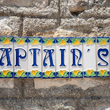 Διαμέρισμα Captain Spiros Delfino *
