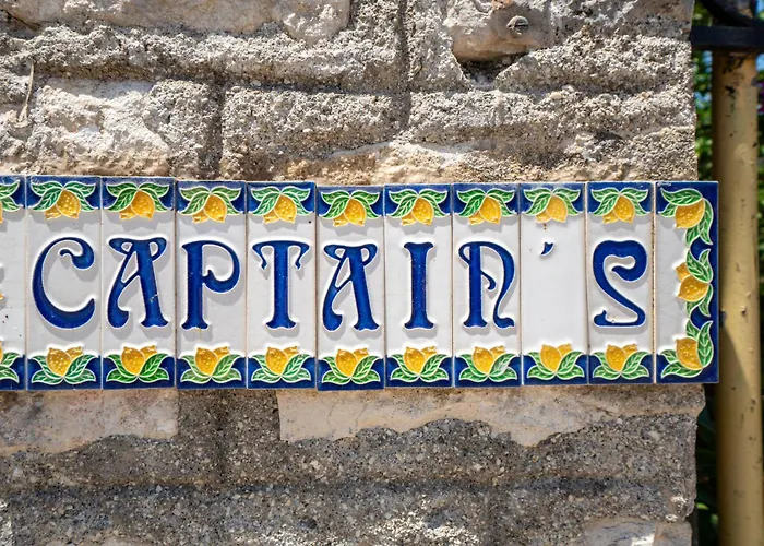 Daire Captain Spiros Delfino Gaios