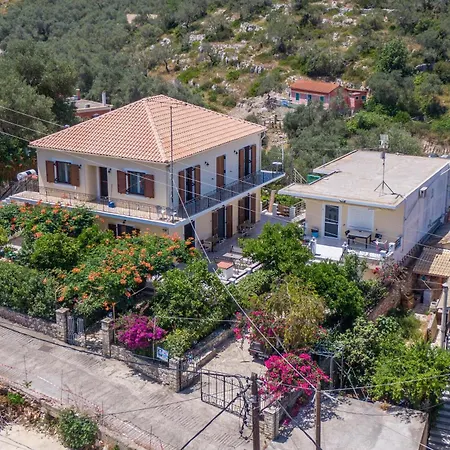 Captain Spiros Delfino Apartment *